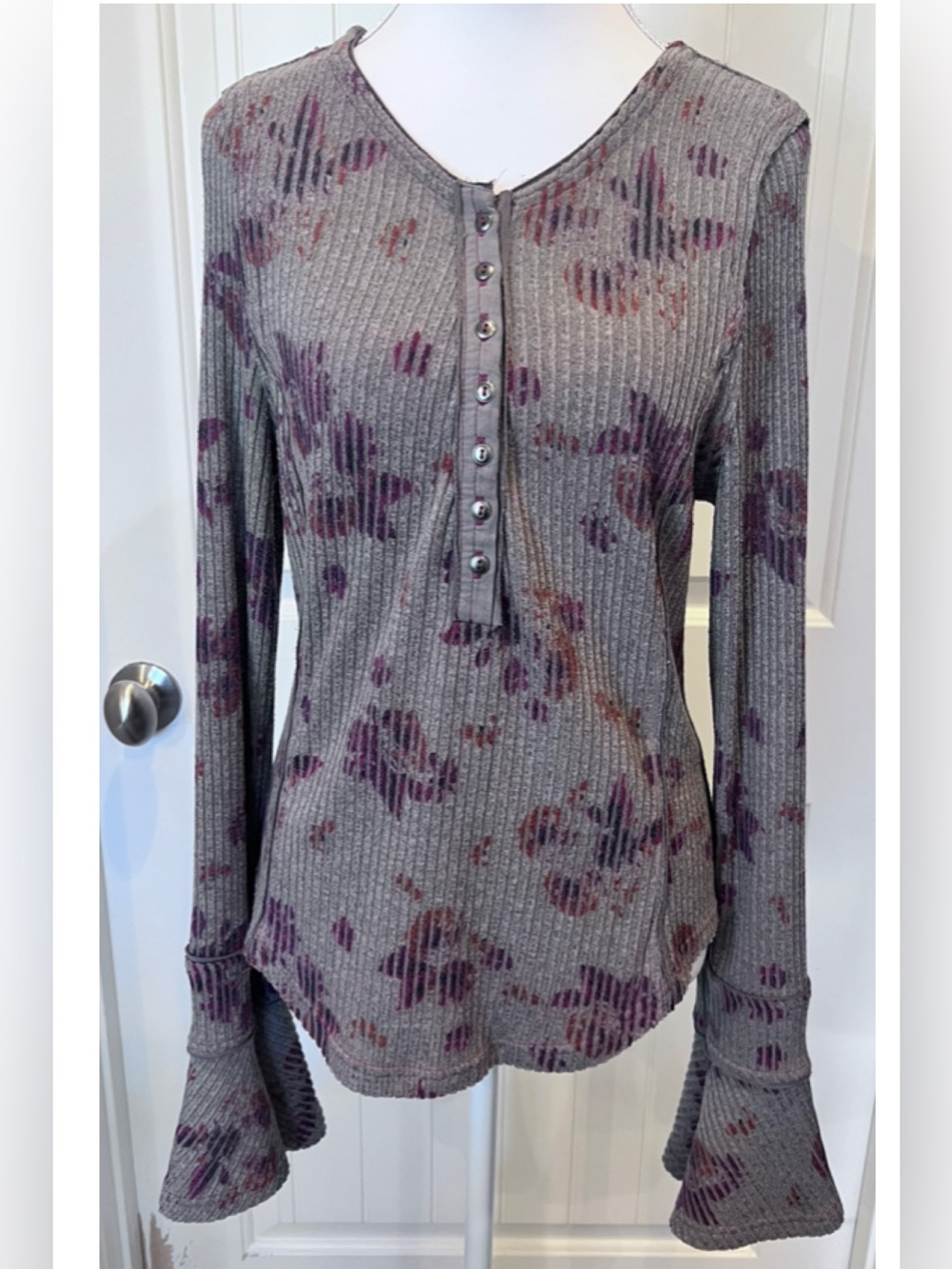 Free People Layer Me Henley Floral Bell Sleeves Sz Large
